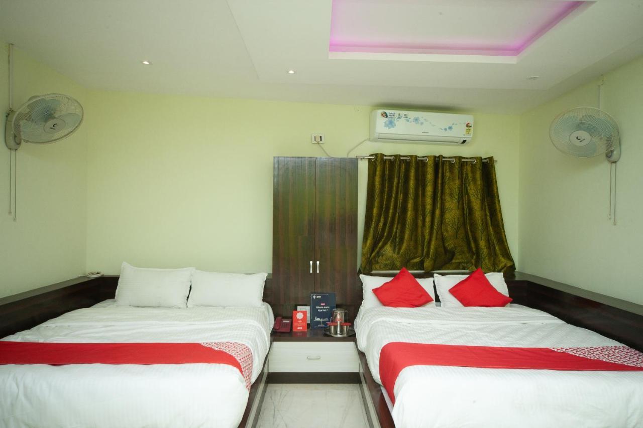 Oyo 27032 Sri Kumaran Residency 3*